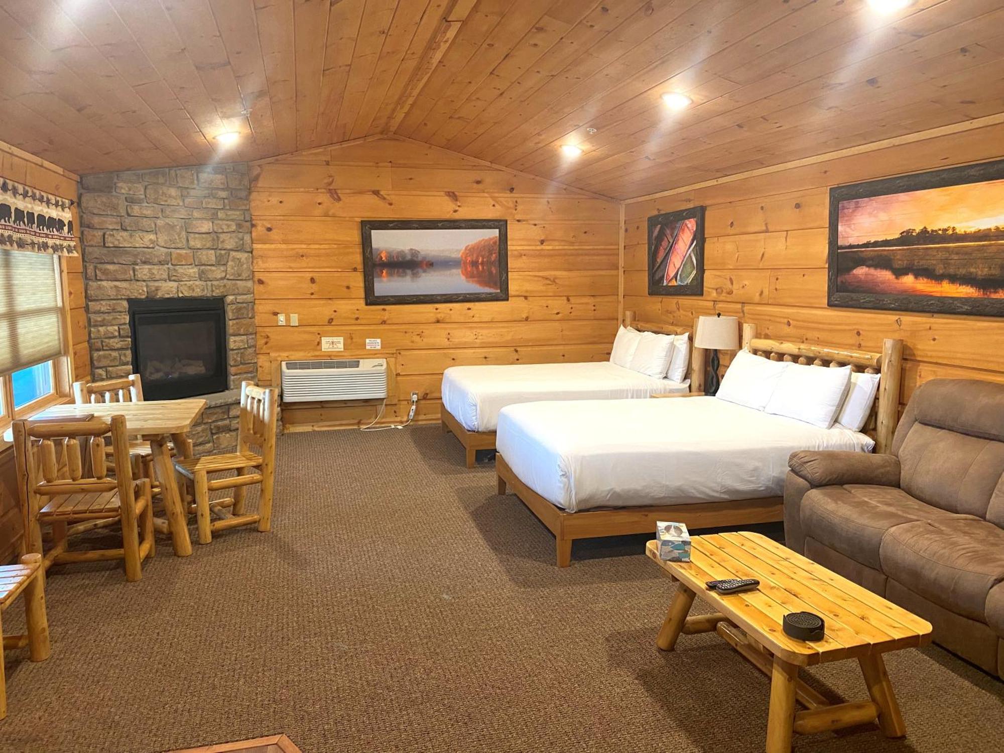 The Lodges at Sunset Village McHenry Værelse billede